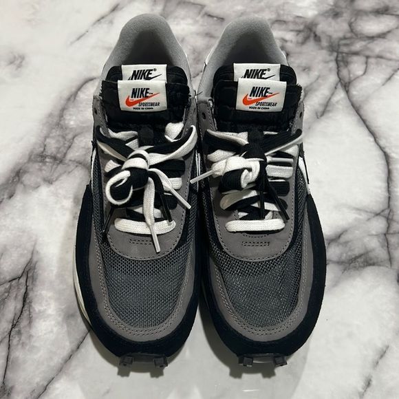 1000% Auth. Nike Sacai X LDWaffle ‘Black’ Size 8 main image 7